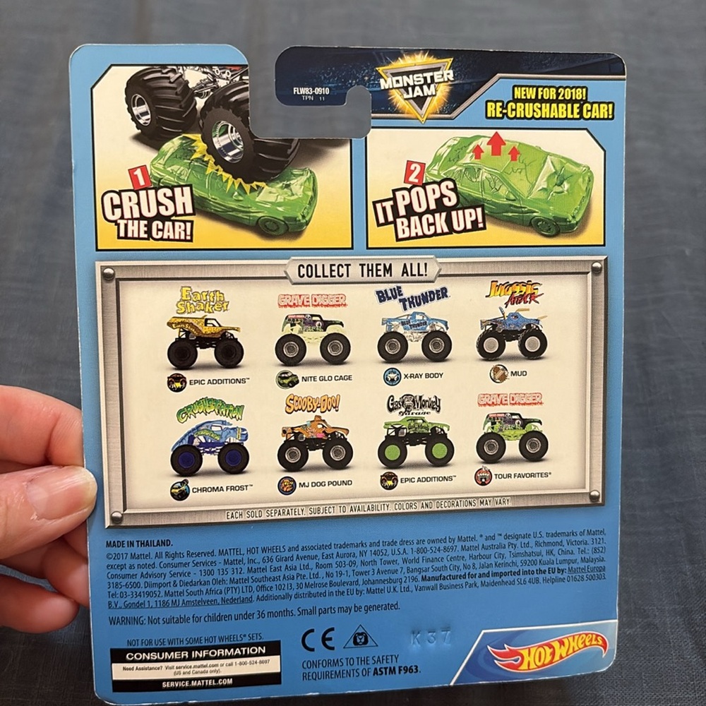 Hot wheels, monster jam includes recrushable car, gas monkey garage - Picture 5 of 5